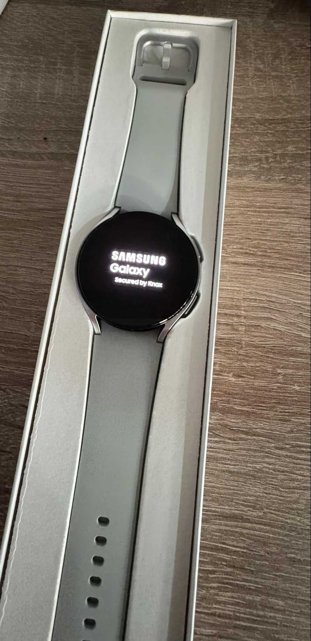 Смарт часовник Samsung WAtch 6