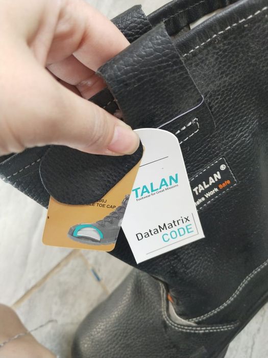 Продам спец сапоги
