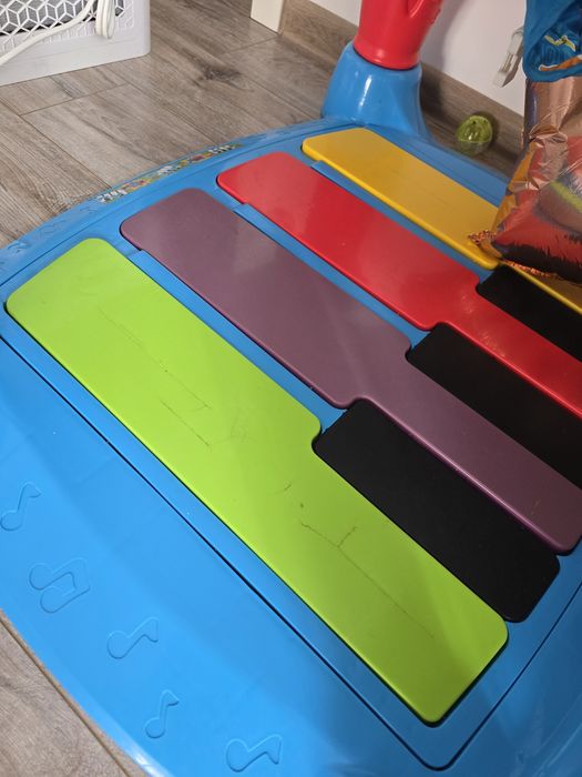 Premergător pe șină Fisher Price