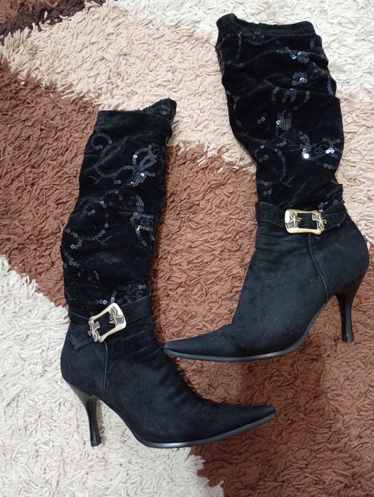 Cizme negre, elegante, mărimea 37