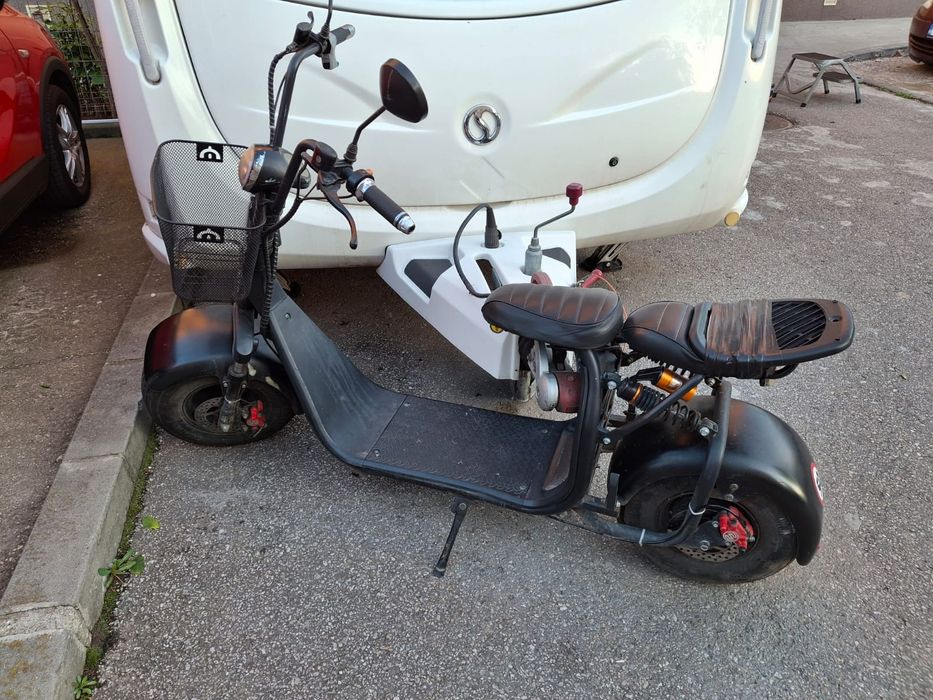Vând scuter electric cu baterie 20 ah