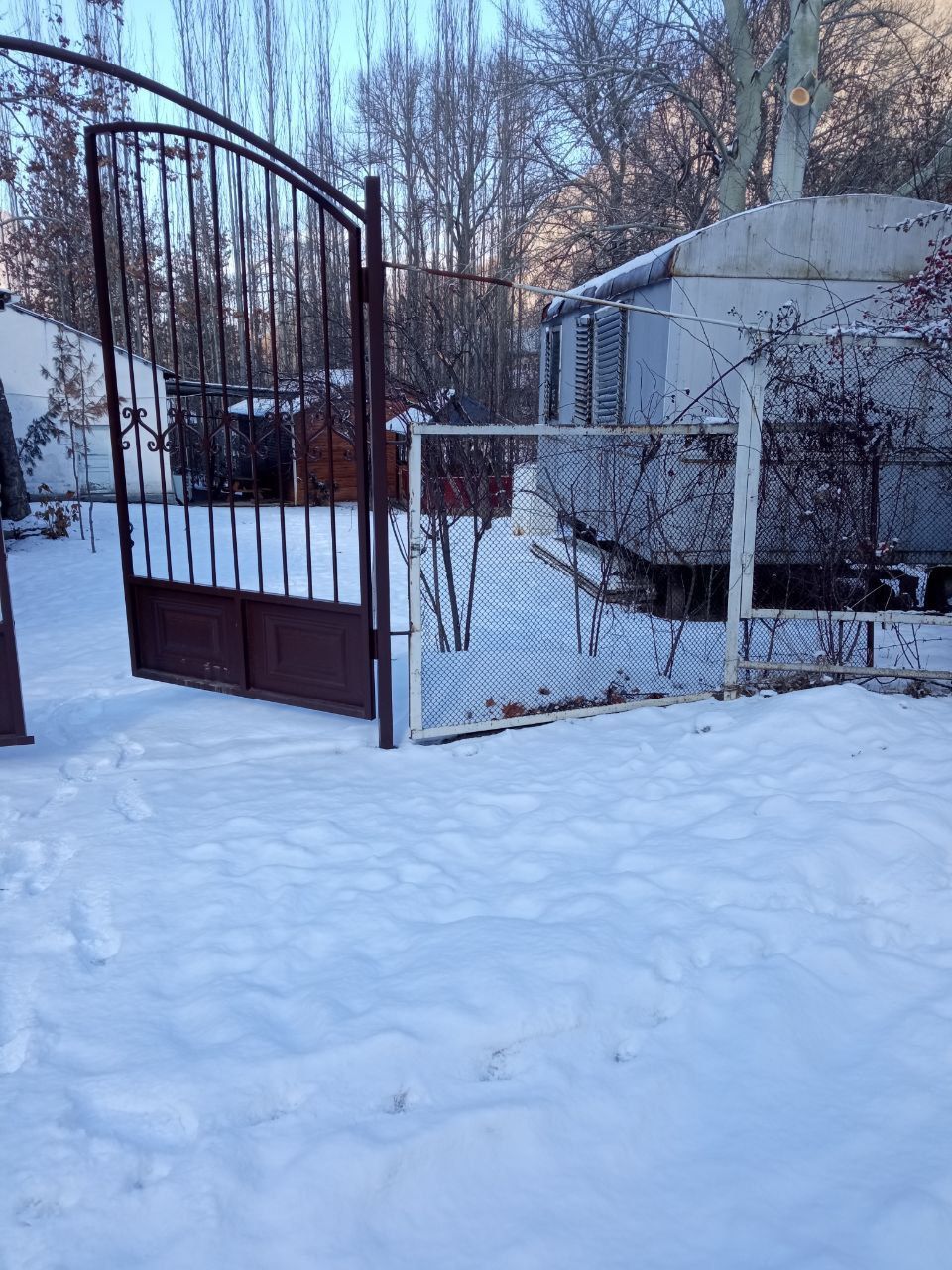 Шохимардонда дача сотил.ади.