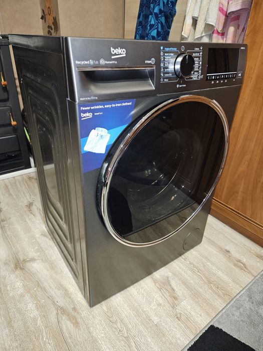 Пералня със сушилня Беко