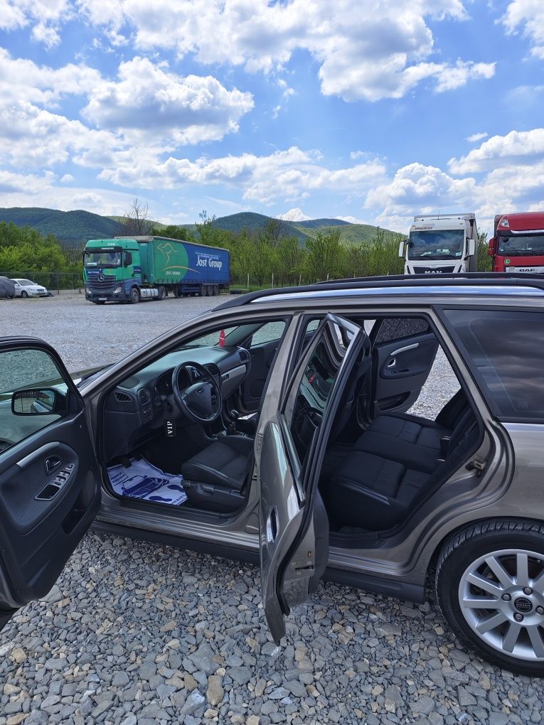 Volvo v40 1.9 115 коня