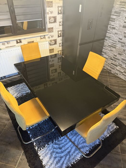 Vand masa sticla + 4 scaune