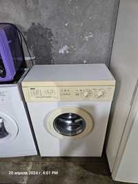 Рабочая стиральная машина автомат.  Глубина 30см.