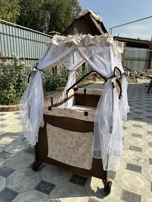 Манеж в отличном состояние