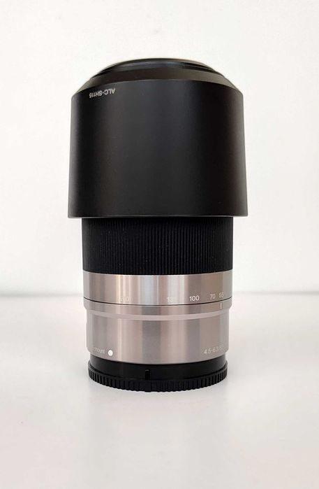 Обектив Sony SEL 55-210mm f/4.5-6.3 OSS - сребърната версия