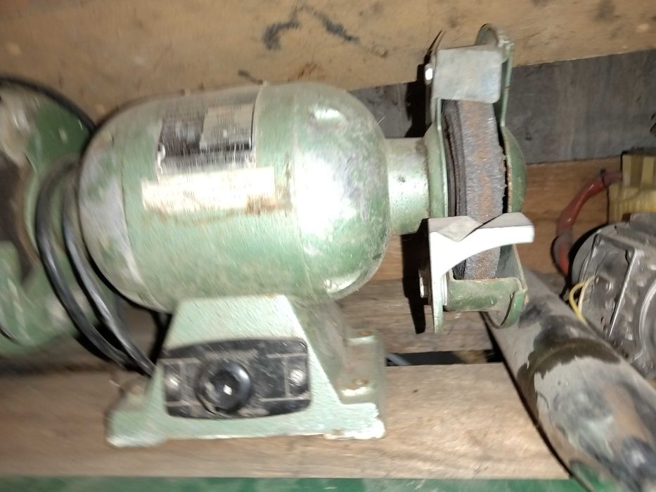 Polizor electric 220 volți cu 2 pietre
