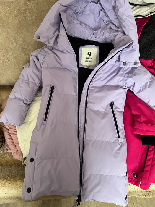 Продам удлинённую куртку на девочку