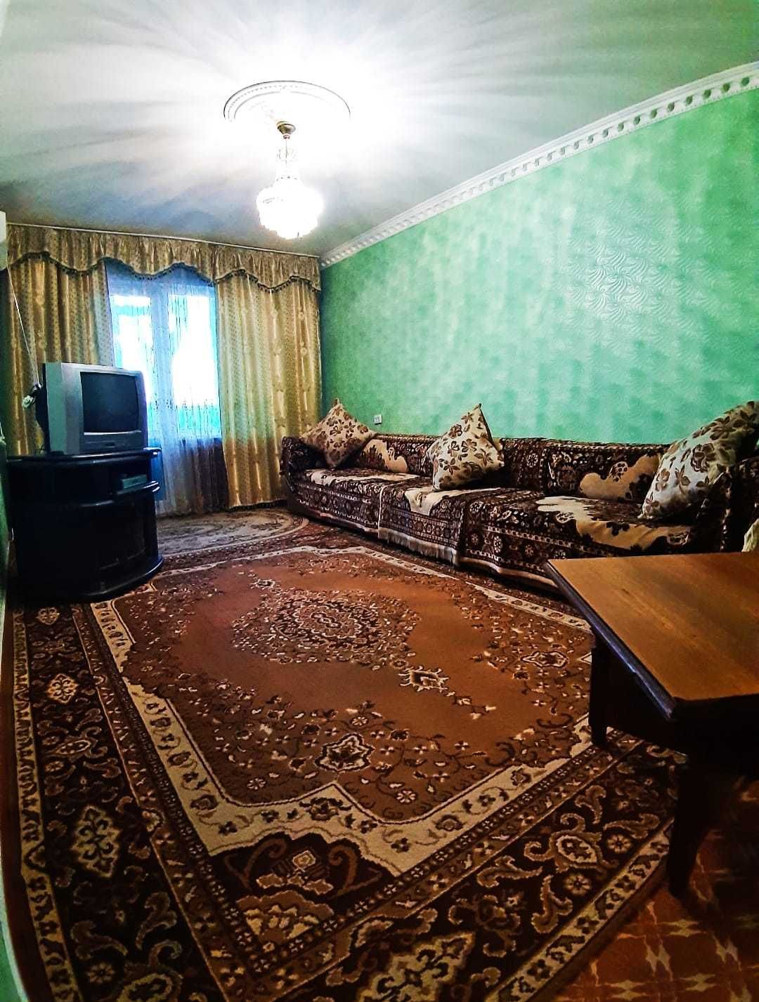 Продадим 2х комнатную квартиру, улучшенная, в центре