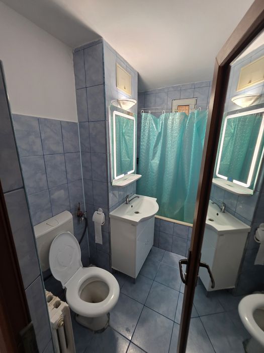 VAND Sau INCHIRIEZ Apartament cu 2 Camere Zona Centrala Langa Peco Mol