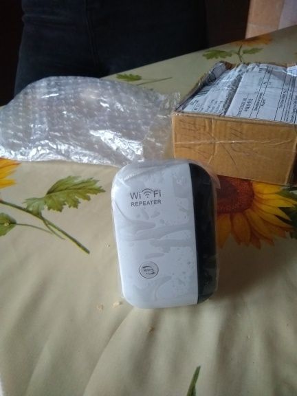 Удължител на сигнала WiFi Repeater репитер рутер повторител extender