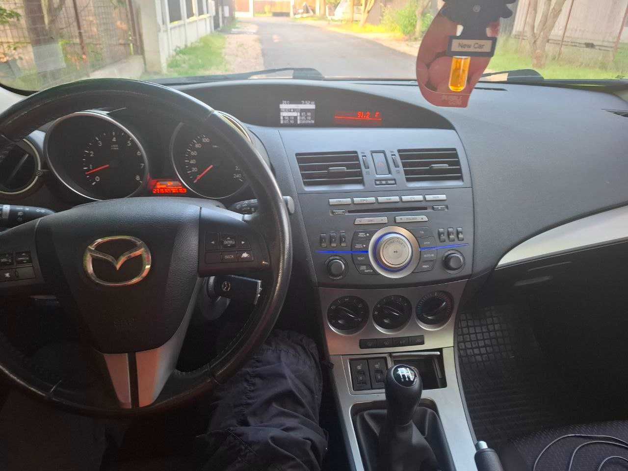 Vand Mazda 3 1,6, benzina