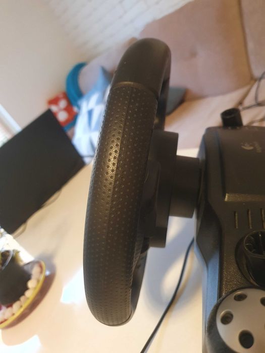 Волан с педали Logitech Driving Force GT