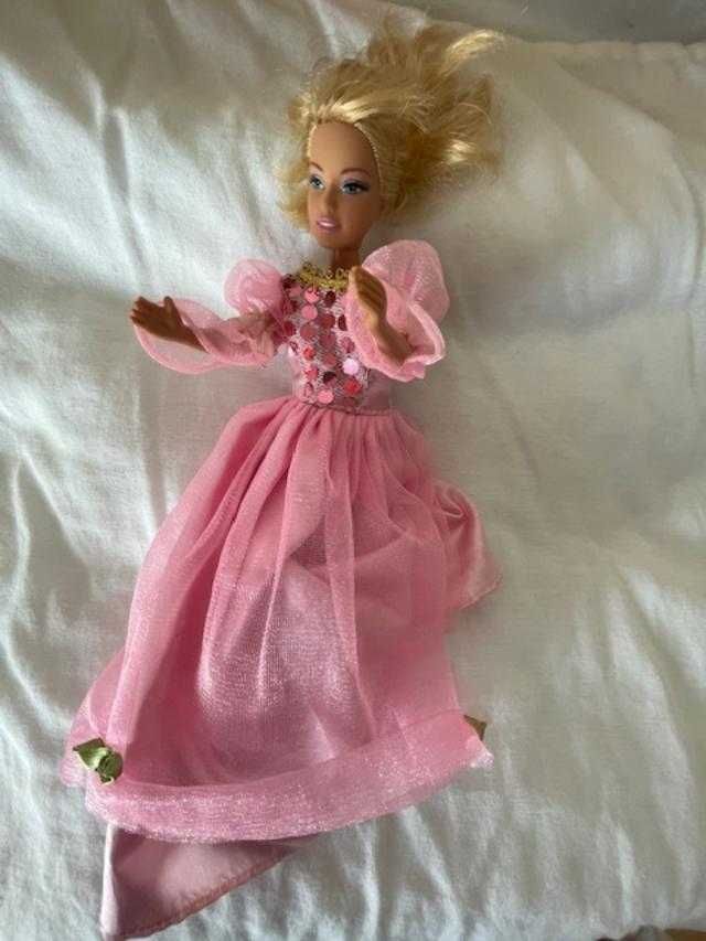 Кукла 2005 Mattel Inc, Индонезия