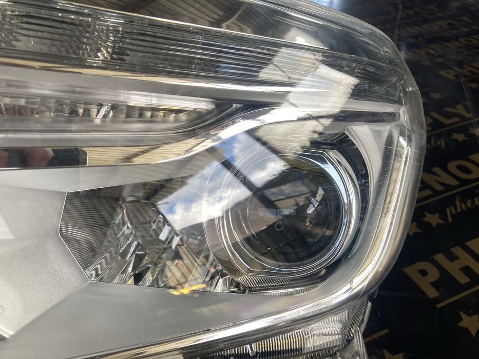 Nissan Navara 2017 година Led Фарове Лед Оборудвани