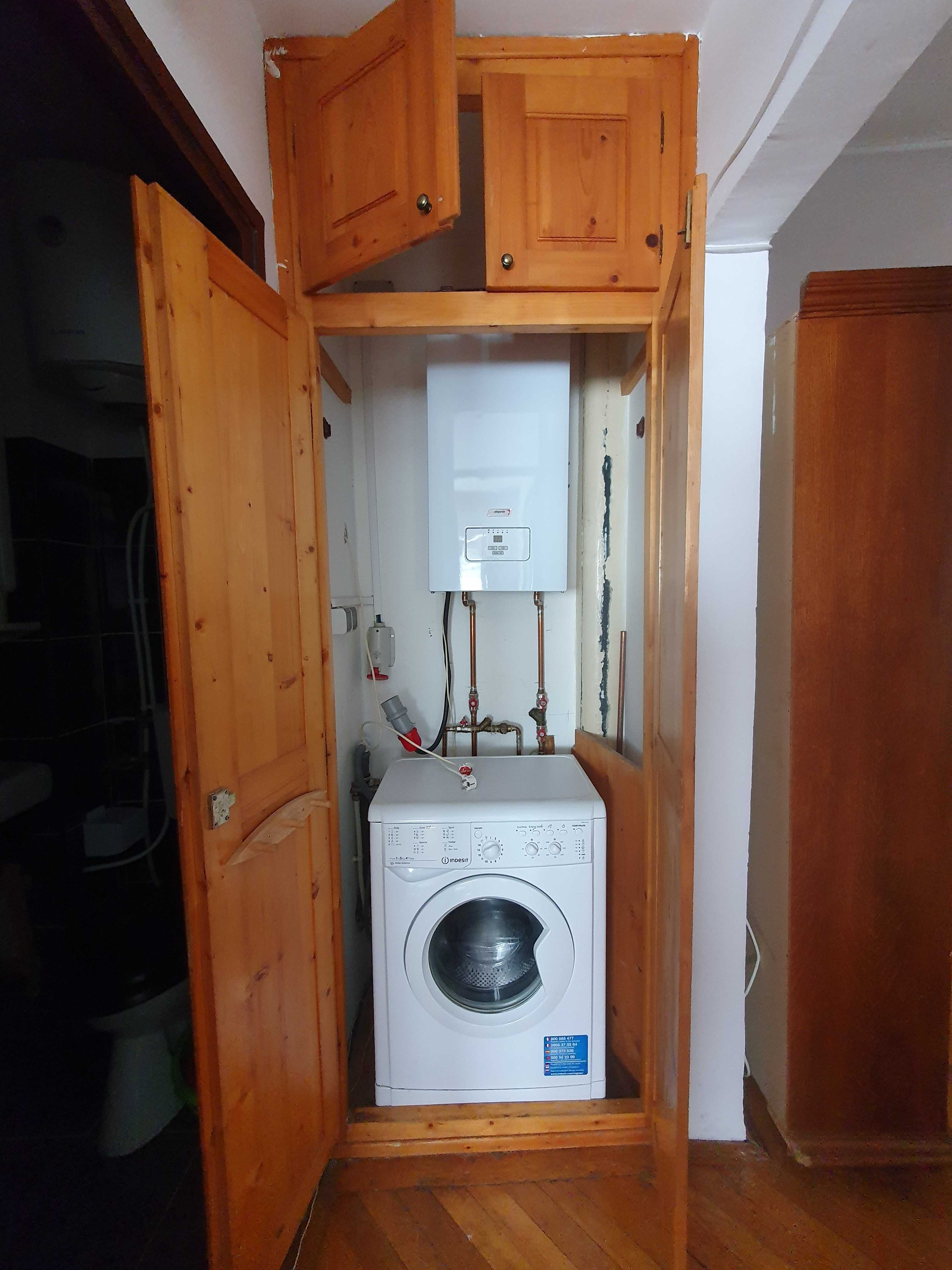Persoana fizică vând apartament cu 4 camere str Ion Meșter nr.4