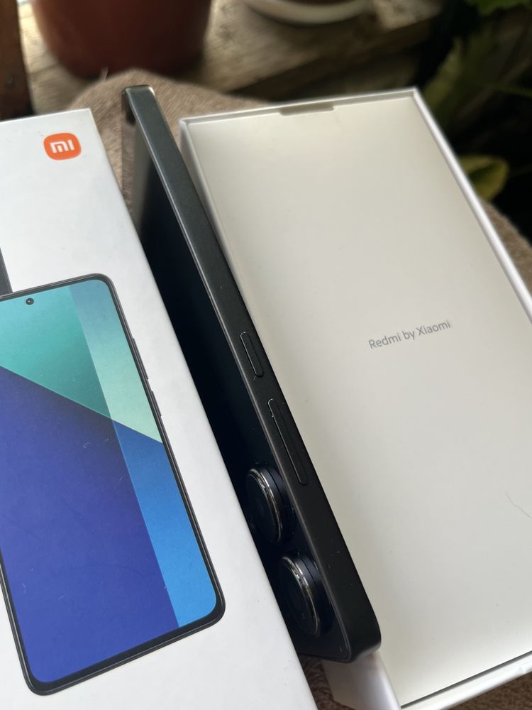 Xiaomi Note 13 256 новый почти, без торга