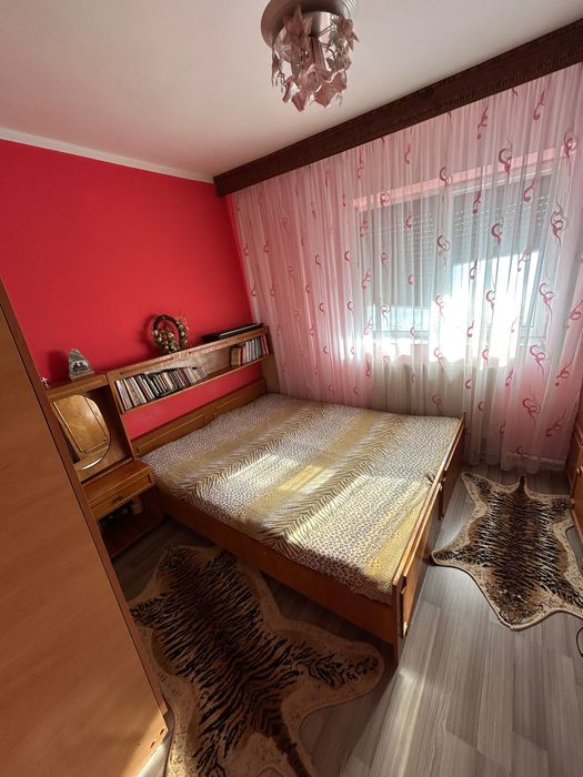 4 camere decomandat - zona de jos - Modern - se accepta credit