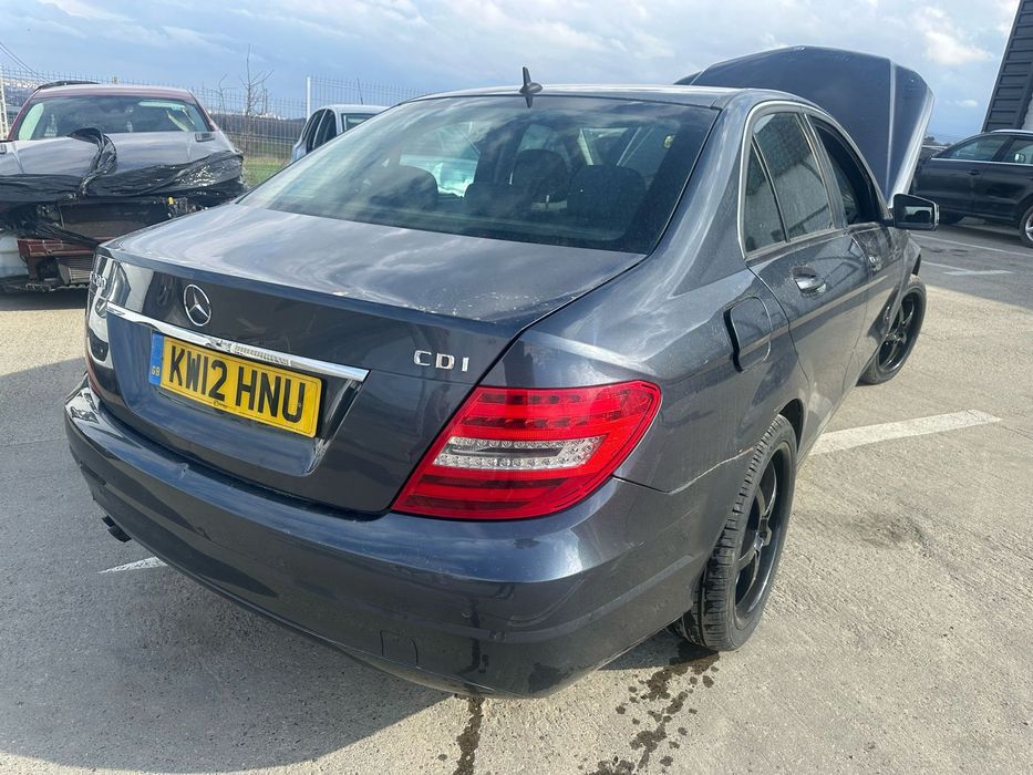 Dezmembrez / Dezmembrari / Piese / Accesorii Mercedes w204 facelift berlina 2012 gri