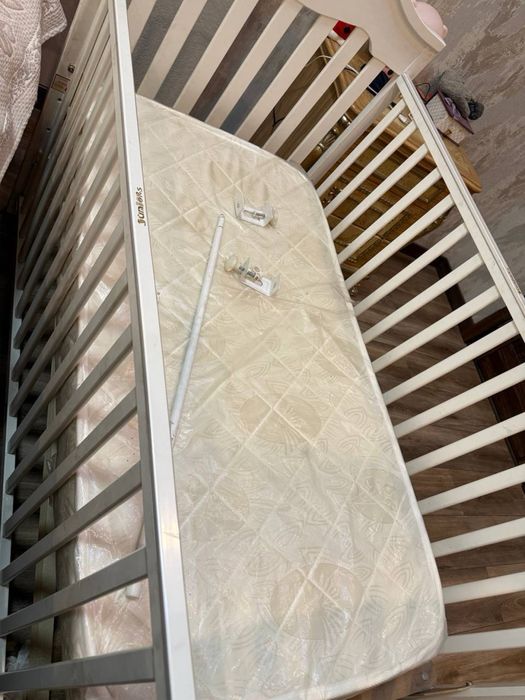 детская кроватка