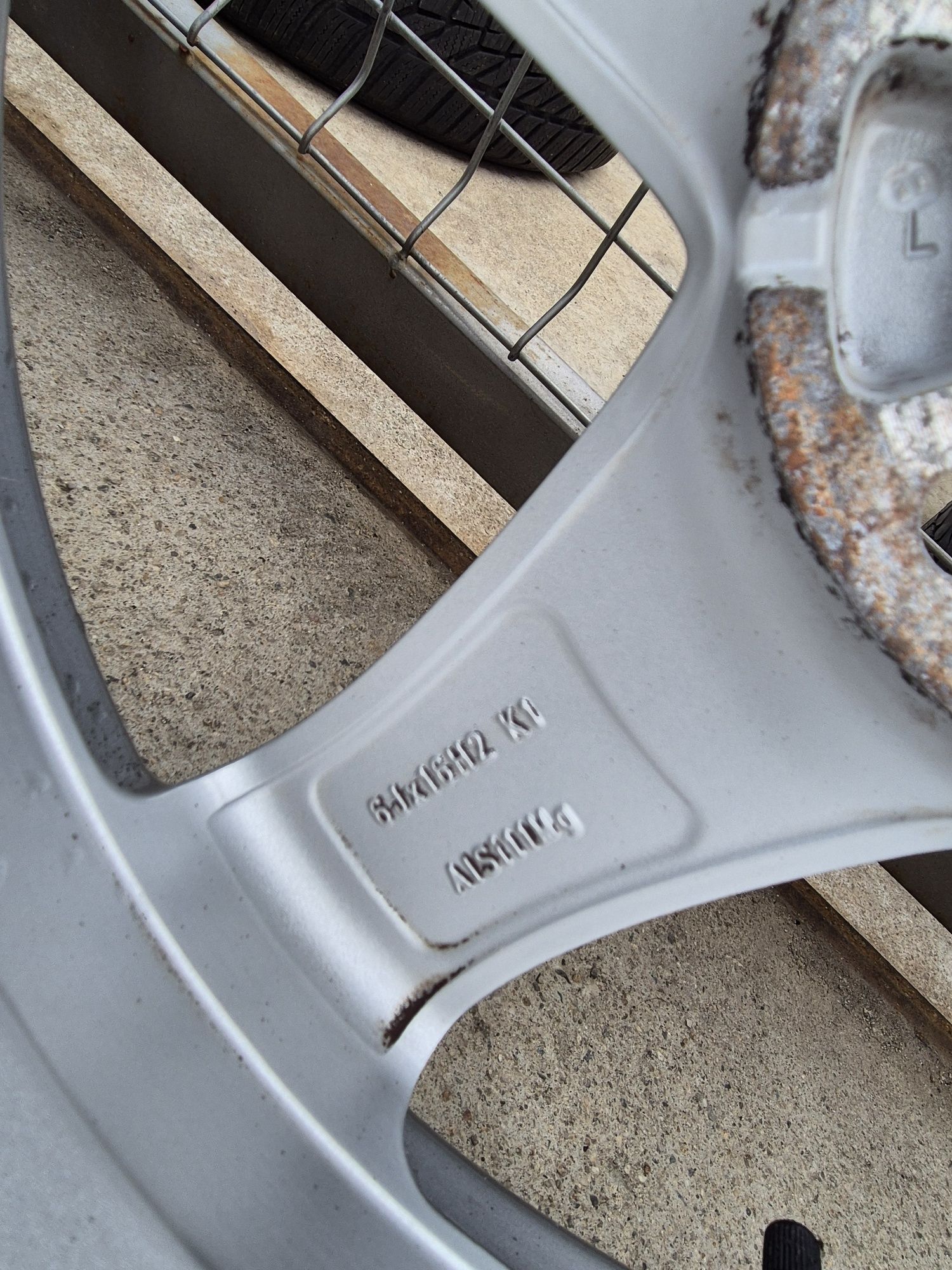Джанти Borbet 16 цола , 5х112 , 6j , et48 , 205/55/16 Vw Audi  Skoda