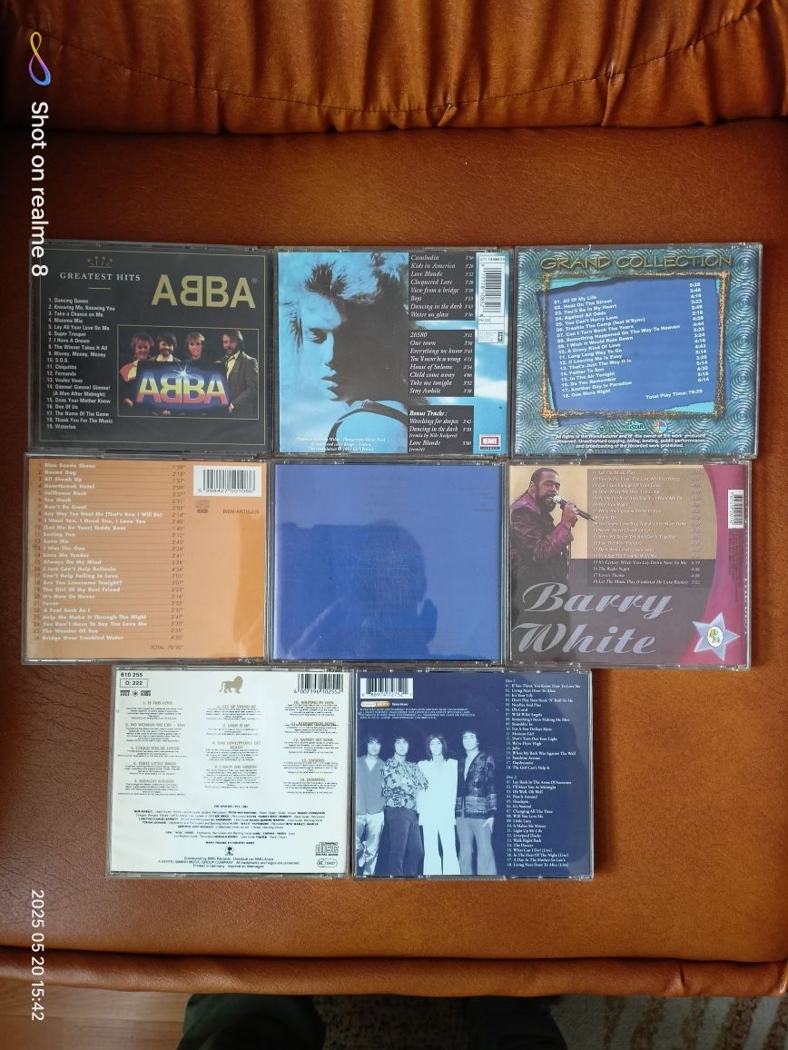 Cd-uri cu muzica de diferite genuri si  cd-uri de colectie