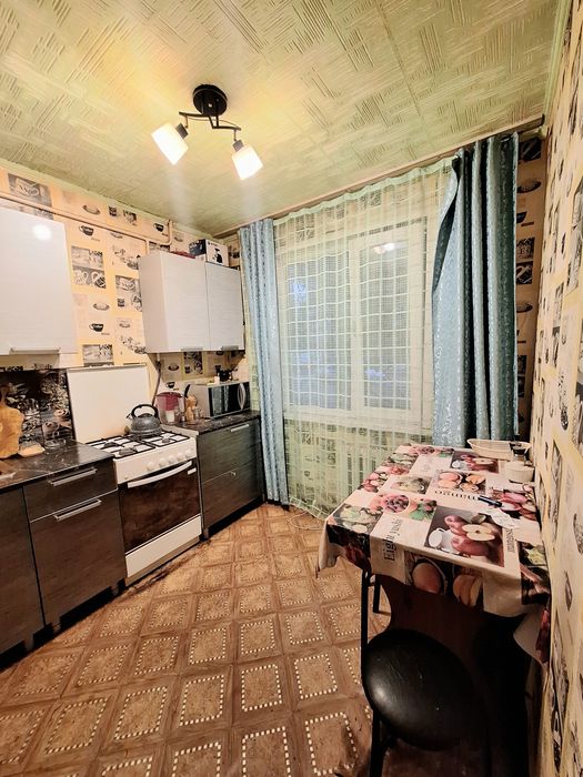 Продаётся 2 комн в центре