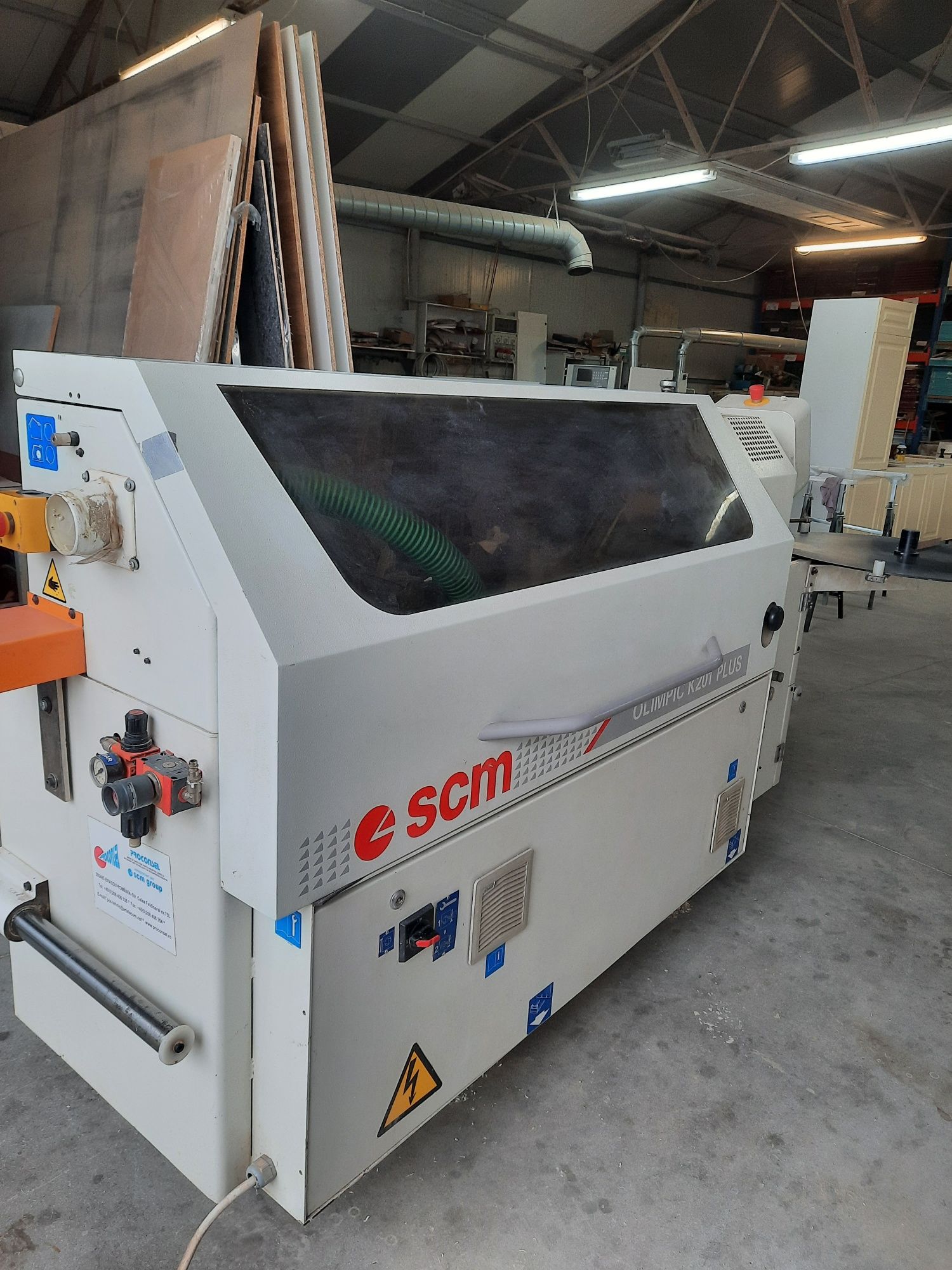 Vind masina de aplicat cant scm
