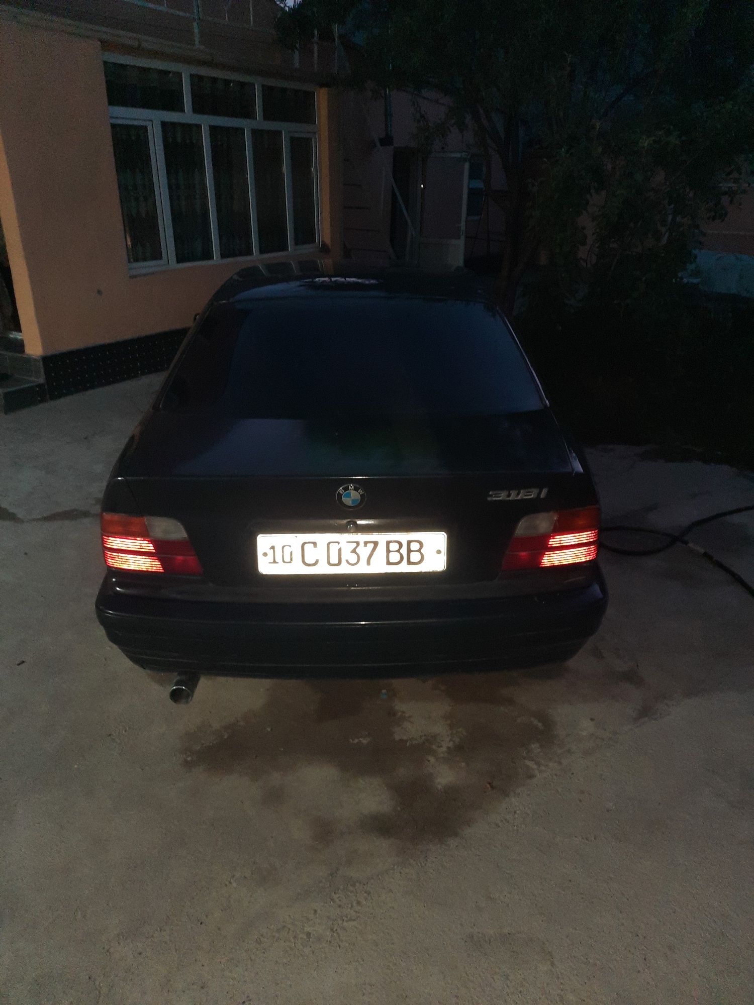 BMW E36 318i sotiladi