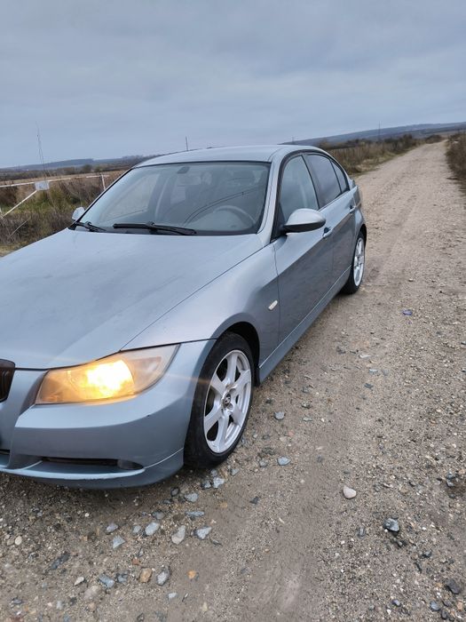 Vând sau schimb BMW E90