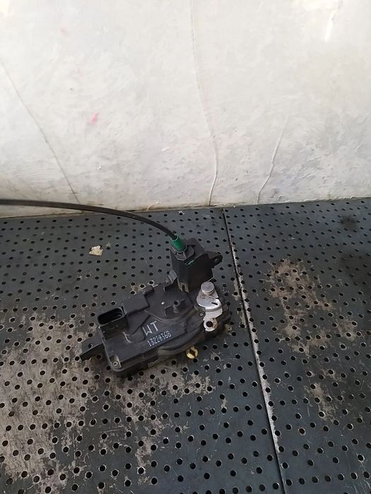 Broasca usa dreapta fata opel astra h 13220368