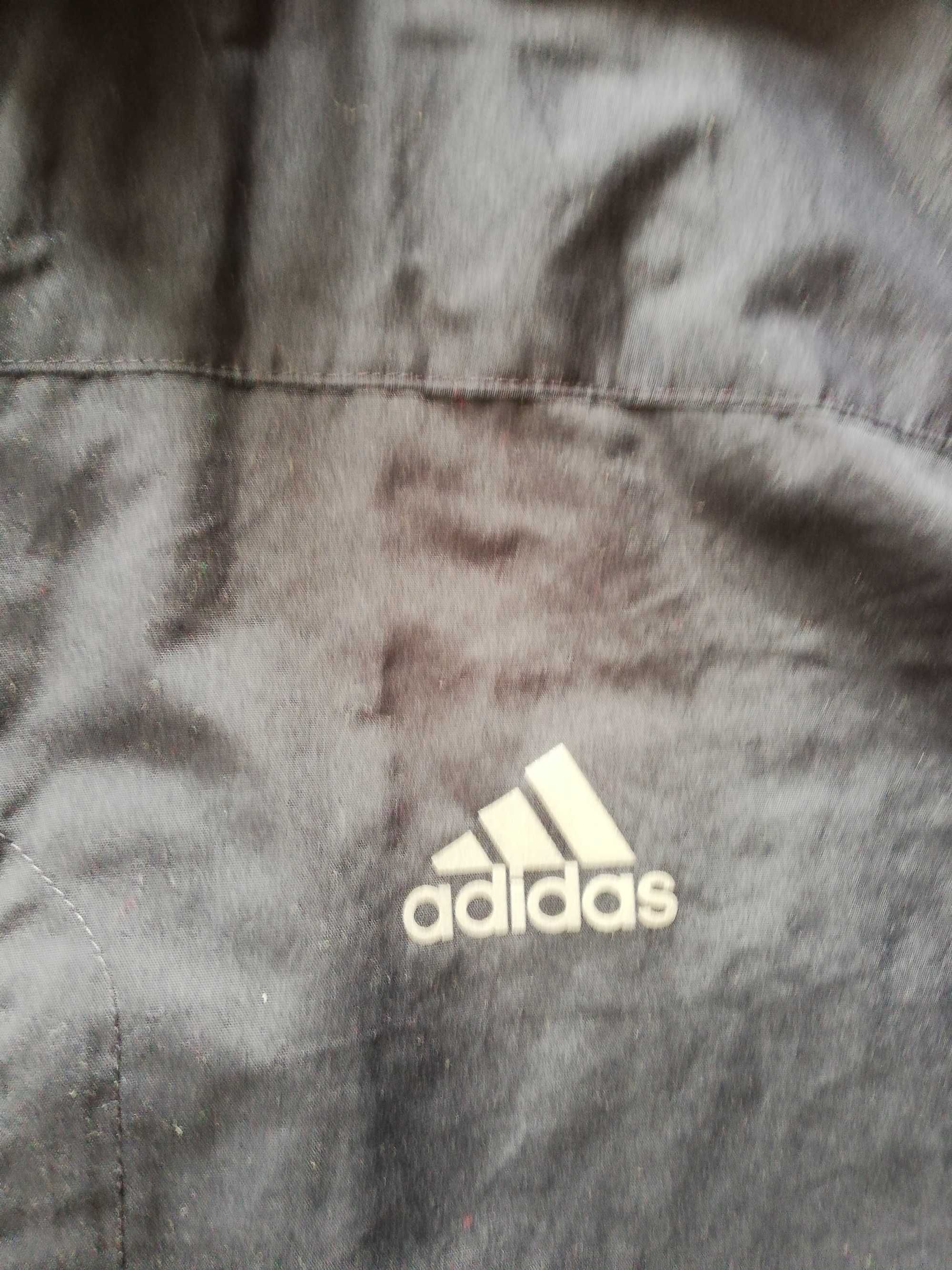 Оригинално спортно яке Adidas размер XL като ново