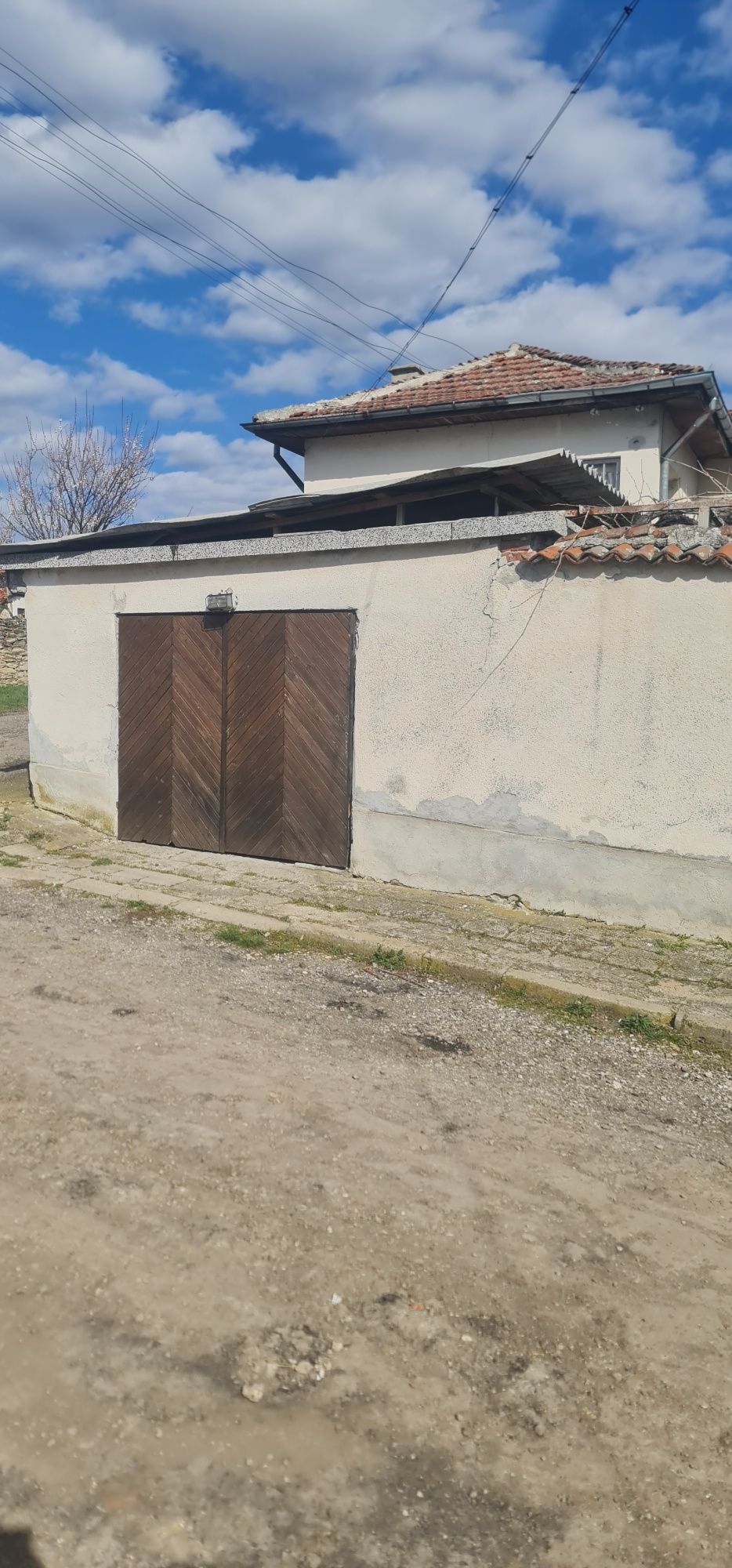 Къща в село яздач