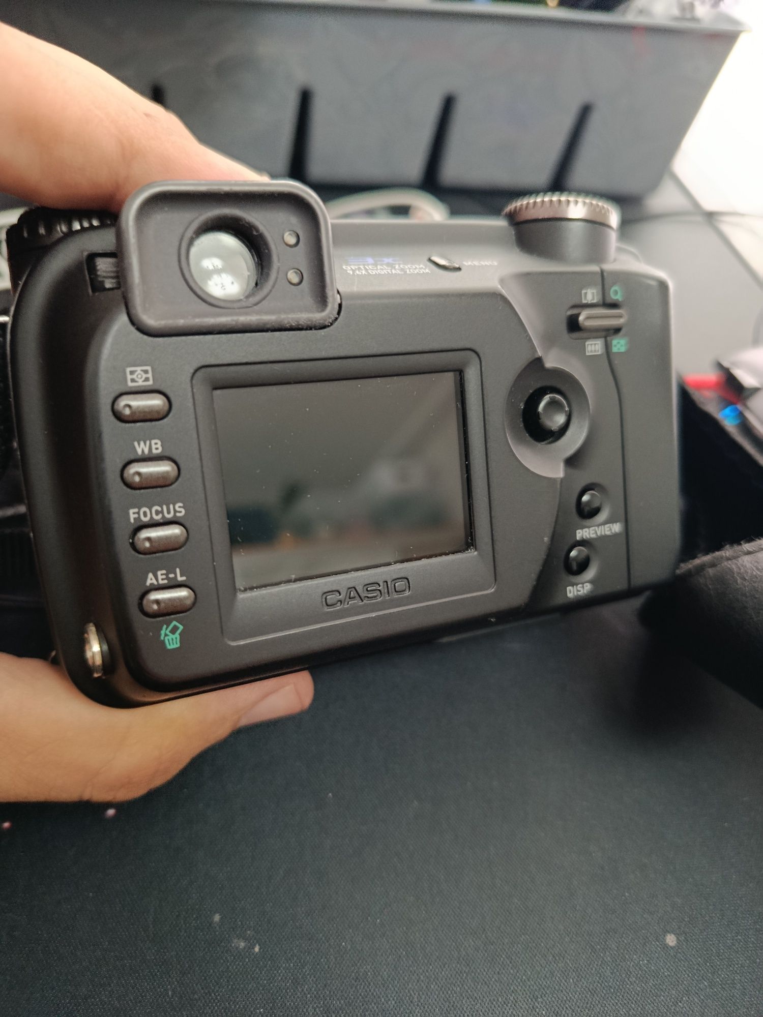 Aparat photo Casio-QV5700 in stare foarte buna Made in Japan