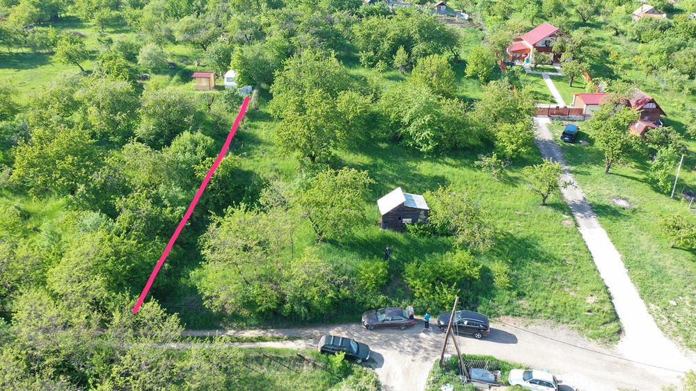 Vând teren intravilan, 2700 mp