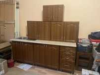 Mobilier bucătărie clasic – PAL maro, 200 cm, cu chiuvetă și baterie