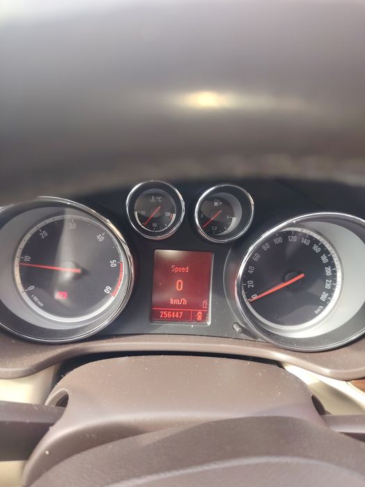 Opel Insignia 2.0 131cp