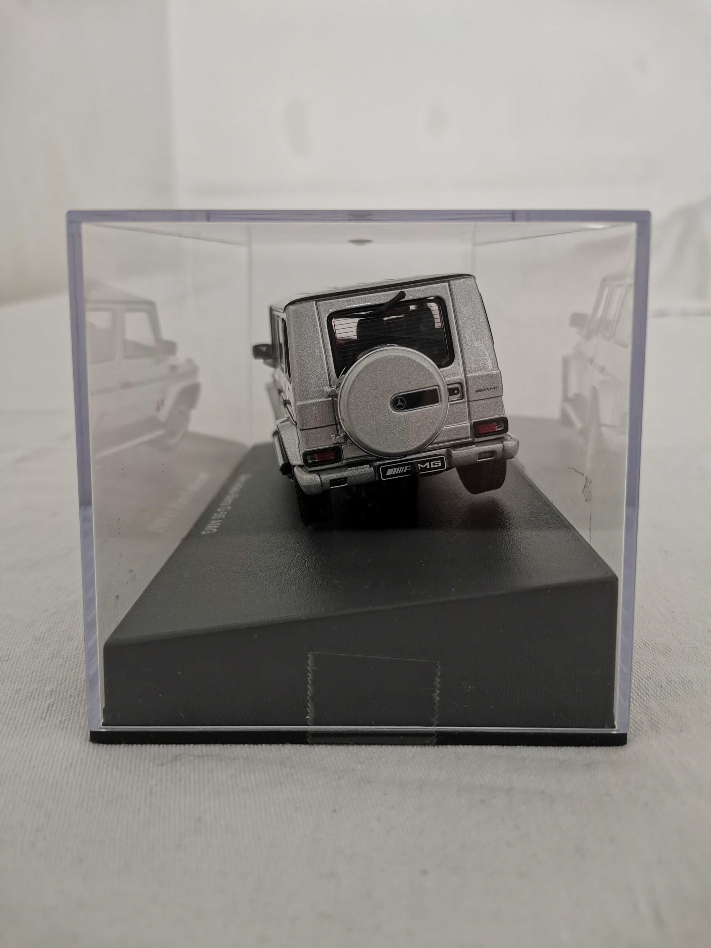 Продавам diecast колекционерски модели на леки автомобили в мащаб 1:43