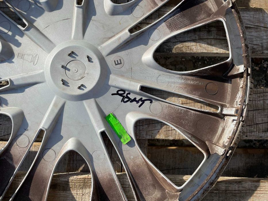 16 цола Тас Toyota Auris Тойота Аурис Оригинал