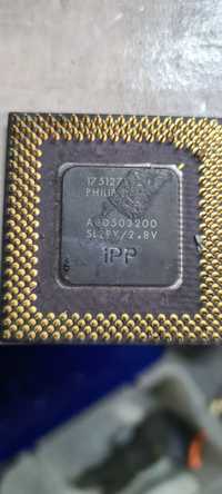 Procesor Vintage Ceramic Intel MMX si AMD