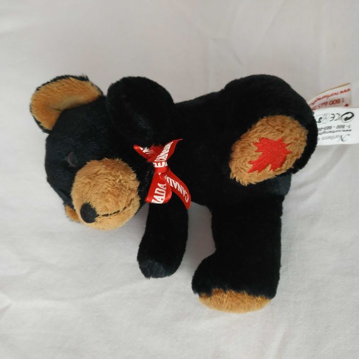 Мека плюшена играчка мече висока 14 см.