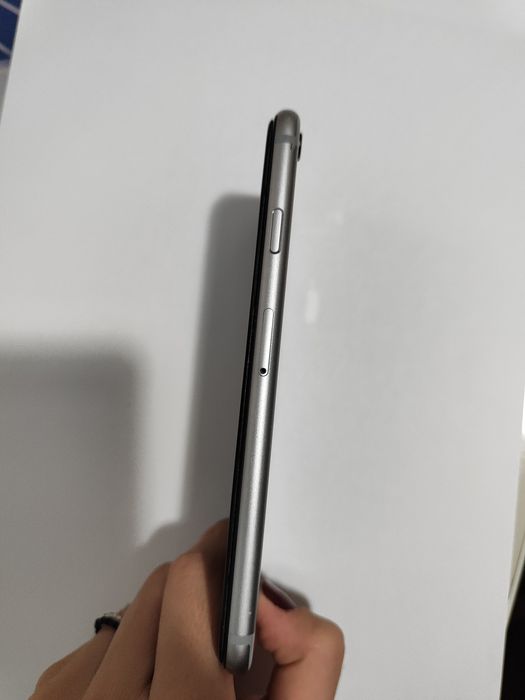 продаю iPhone 6.