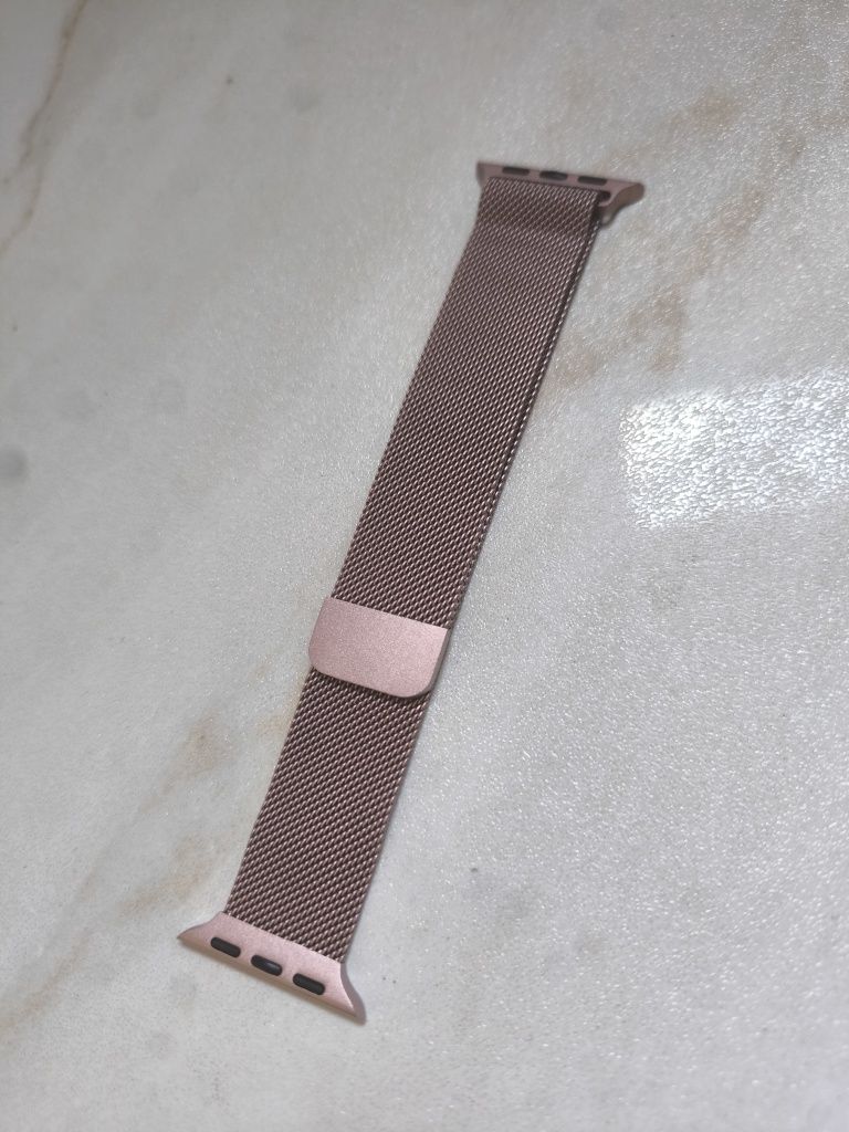Apple Watch метални магнитни каишки Milanese Loop