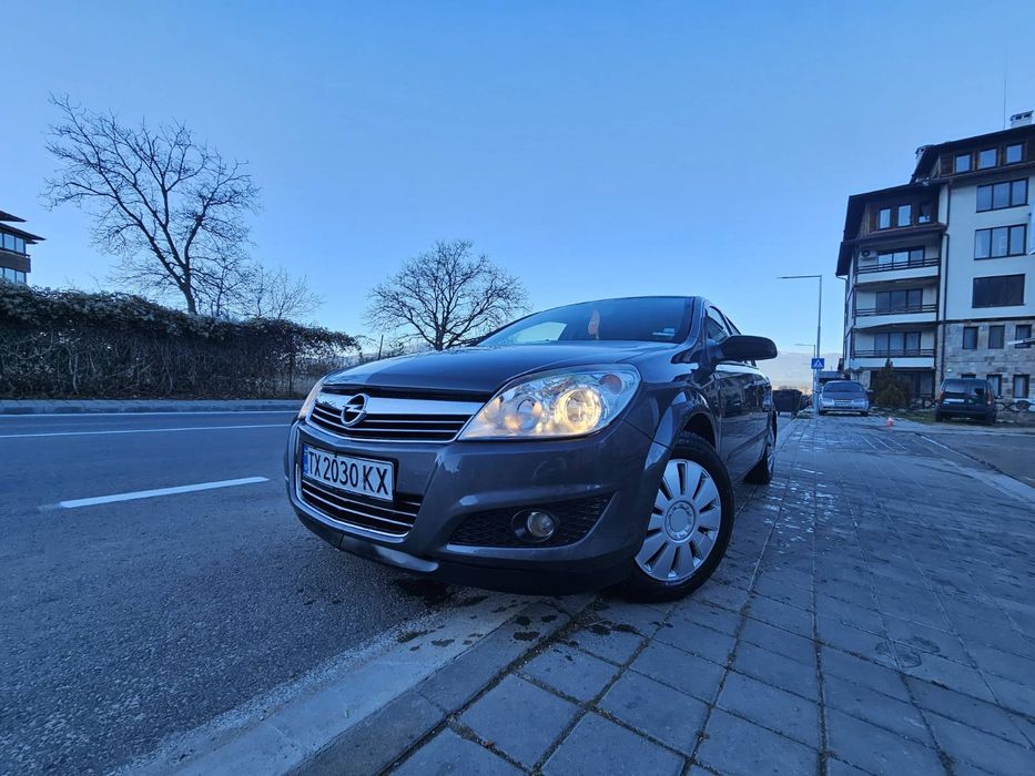 Продавам Opel Astra1. 4