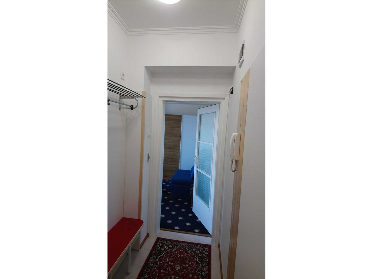 Дава се под наем Едностаен апартамент в София, Банишора - 56 кв.м за 357 € - Снимка #2