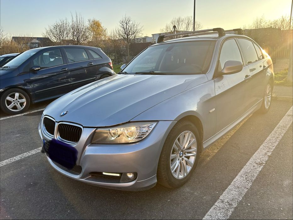 Vand masina personla cu toate actele la zi.