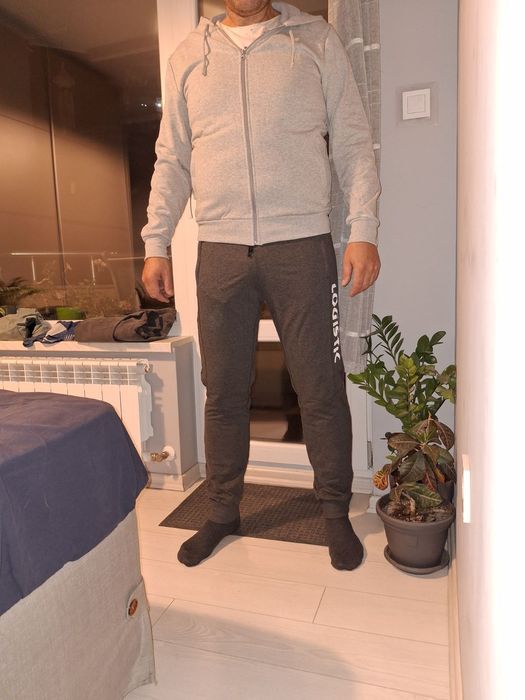 Комплект анцунг и суитшърт- нови