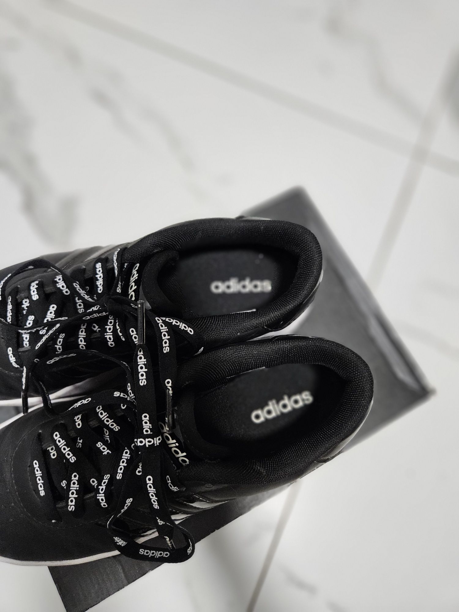 Маратонки Adidas